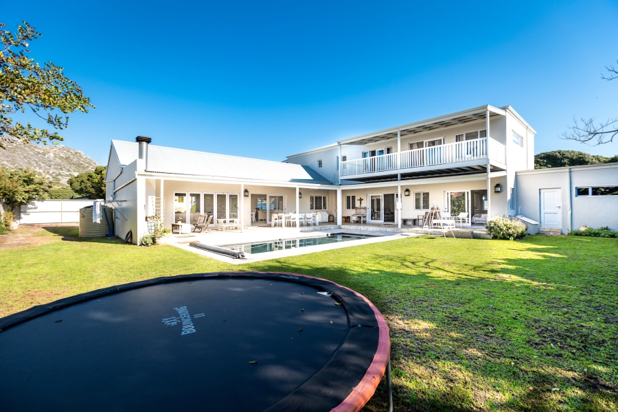 5 Bedroom Property for Sale in Kommetjie Western Cape